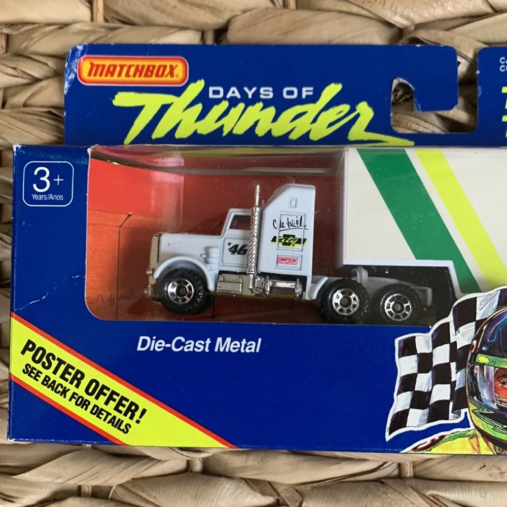 Matchbox Days Of Thunder City Chevrolet Team Transport Race Car Truck Metal New
